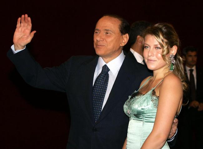 Barbara Berlusconi incinta del 5° figlio: il 3° dal compagno Lorenzo Guerrieri Barbara Berlusconi incinta del 5° figlio: il 3° dal compagno Lorenzo Guerrieri