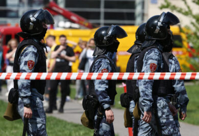 Russia, strage in una scuola. 11 vittime tra studenti e insegnanti, 32 feriti