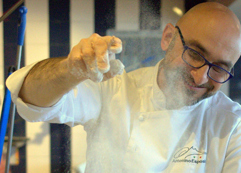 Gusto, a Sorrento inizia il nuovo viaggio della cucina di Antonino Esposito Gusto, a Sorrento inizia il nuovo viaggio della cucina di Antonino Esposito