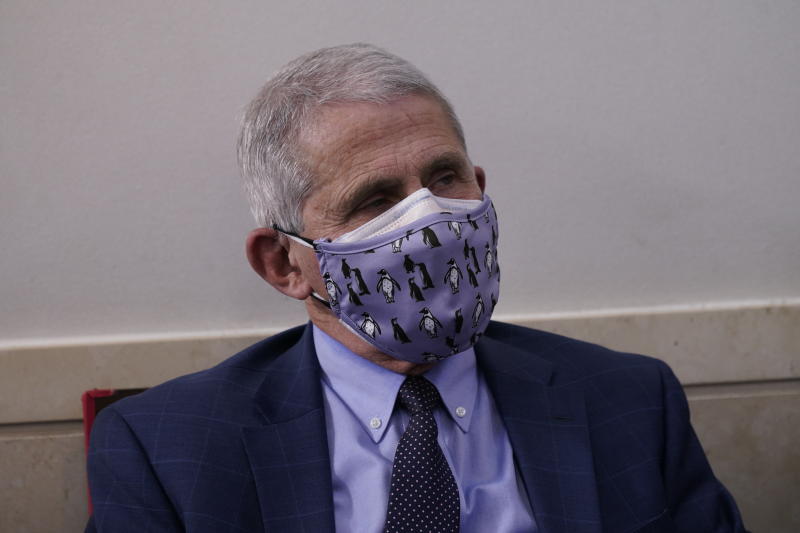 Usa, Fauci: “Chi ha fatto il vaccino metta via la mascherina” Usa, Fauci: “Chi ha fatto il vaccino metta via la mascherina”