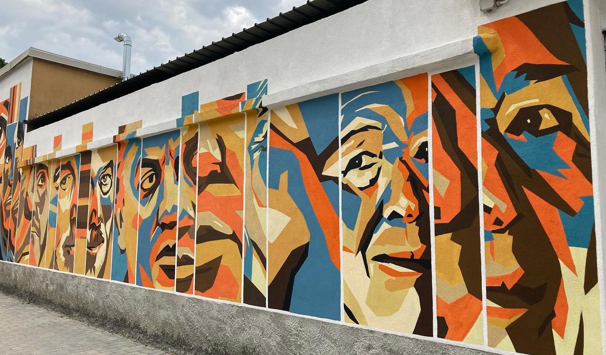 Orticanoodles: completato il grande murale al Martinitt. FOTO Orticanoodles: completato il grande murale al Martinitt. FOTO