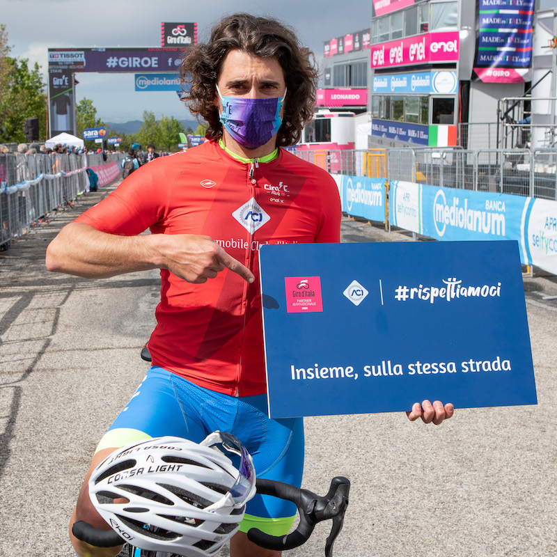ACI protagonista al Giro d’Italia con la campagna “Rispettiamoci” ACI protagonista al Giro d’Italia con la campagna “Rispettiamoci”