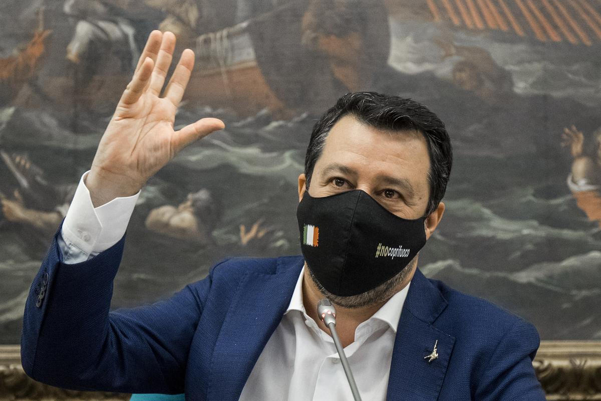 Giustizia politica, finale a sorpresa: Salvini assolto, D’Alema denunciato Giustizia politica, finale a sorpresa: Salvini assolto, D’Alema denunciato