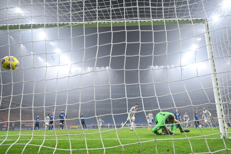 Diritti tv Serie A: Sky prende 3 partite per i prossimi 3 anni (ECCO QUALI). Dazn e Mediaset… Diritti tv Serie A: Sky prende 3 partite per i prossimi 3 anni (ECCO QUALI). Dazn e Mediaset…
