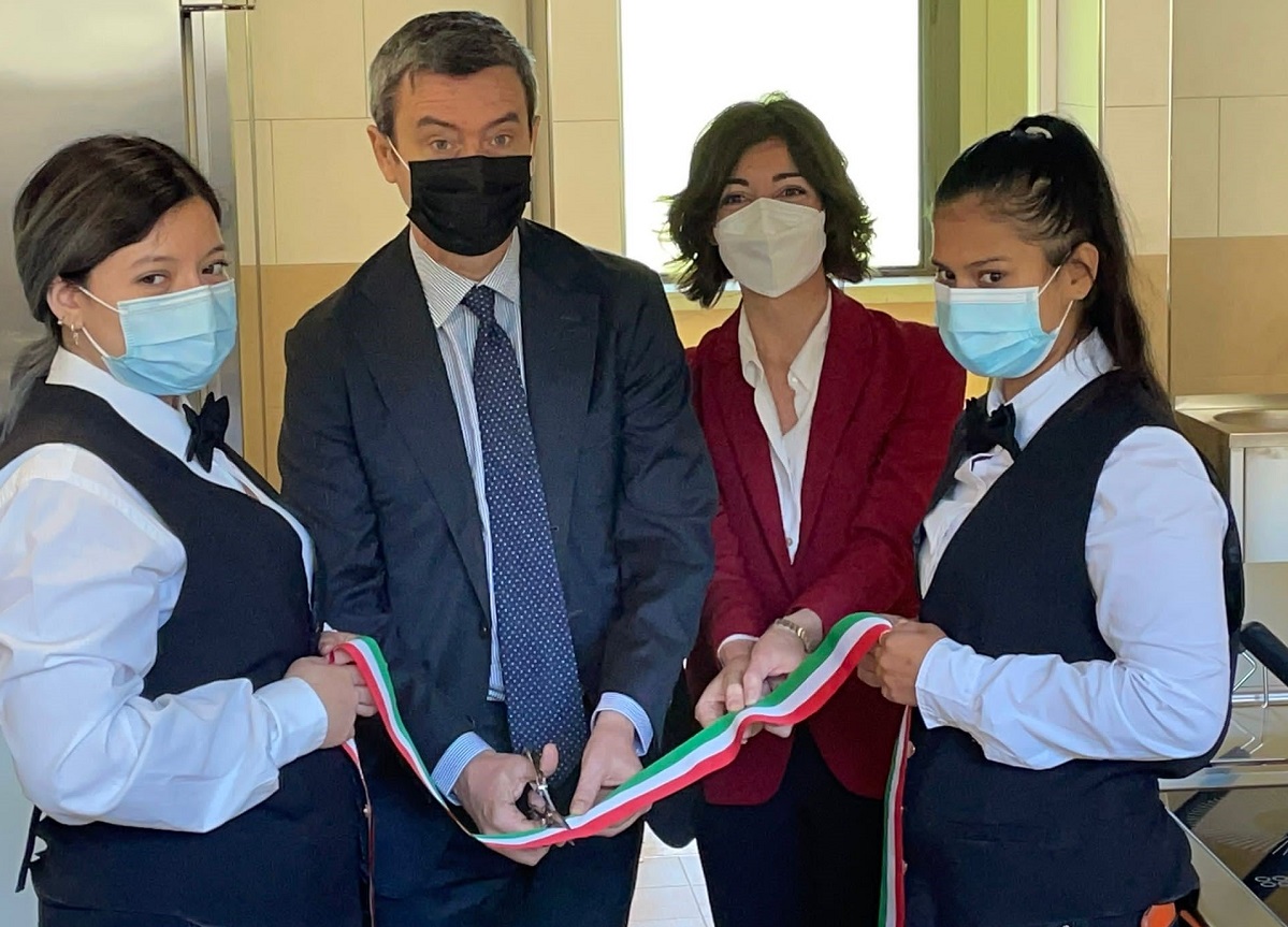 Milano, Orlando e Tajani inaugurano i laboratori di cucina di San Giusto Milano, Orlando e Tajani inaugurano i laboratori di cucina di San Giusto