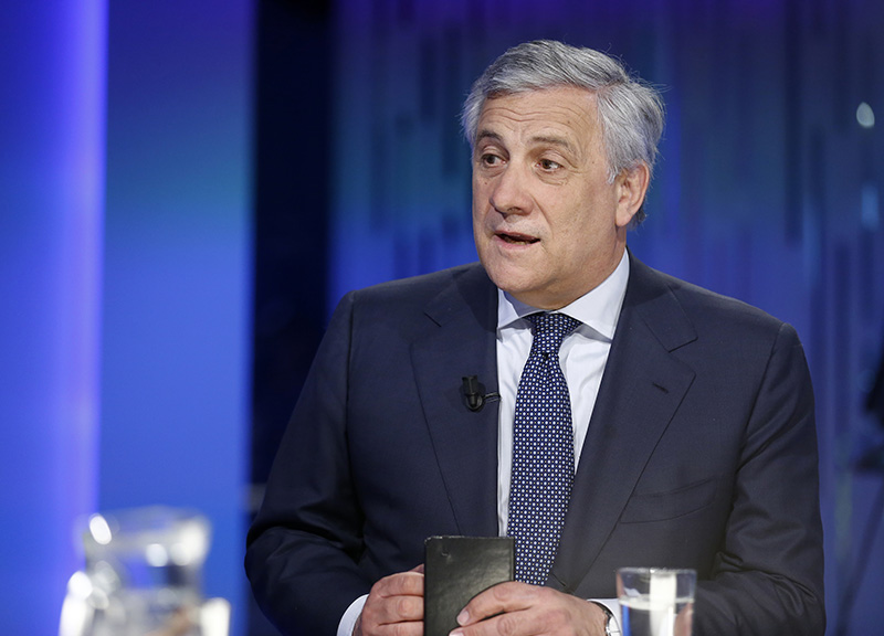 Tajani: “Nessun veto su Meloni premier. La maggioranza Ursula? Non esiste…” Tajani: “Nessun veto su Meloni premier. La maggioranza Ursula? Non esiste…”