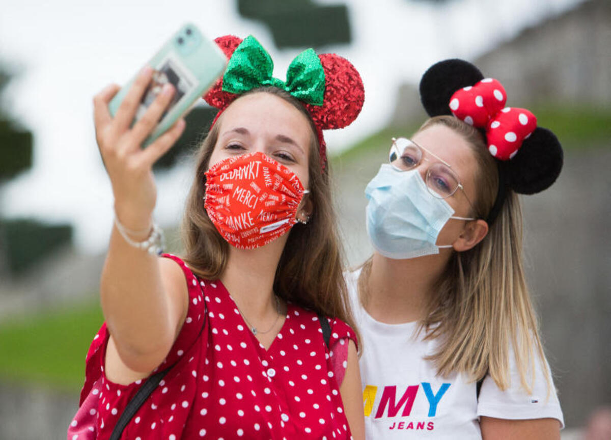 Disneyland Paris, il parco riapre in sicurezza il 17 giugno
