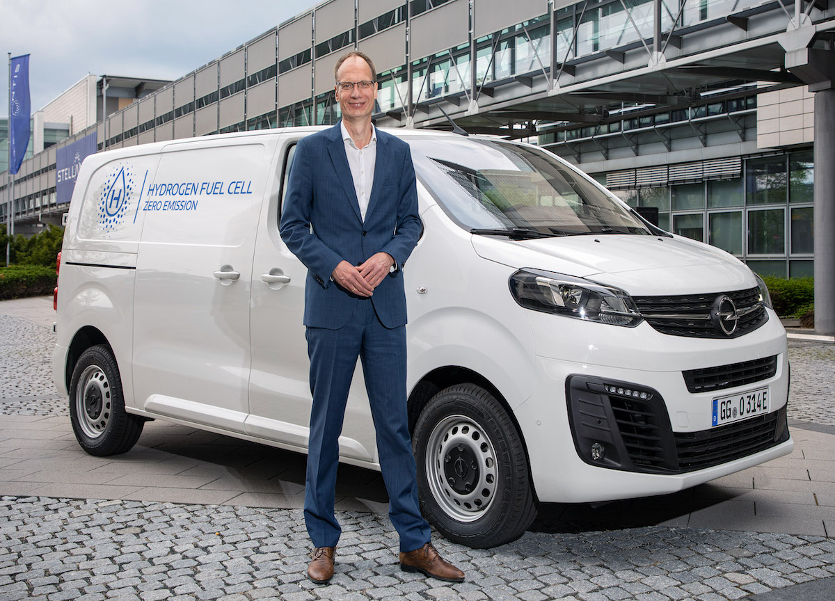 Opel svela il nuovo Vivaro-e HYDROGEN Opel svela il nuovo Vivaro-e HYDROGEN
