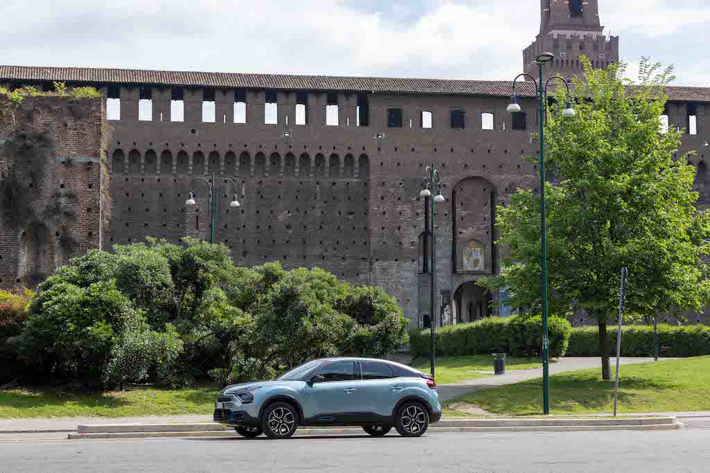 Nuova Citroen ë-C4 – 100% ëlectric, viaggiare nel silenzio