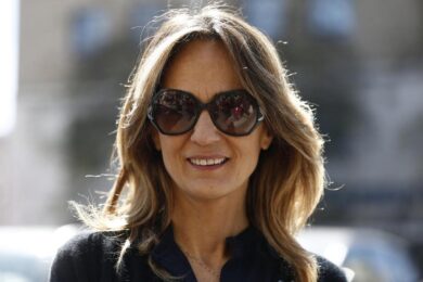 Agente o amica? Accanto a Antonella Viola c’è Gabriella Nobile, PR e attivista