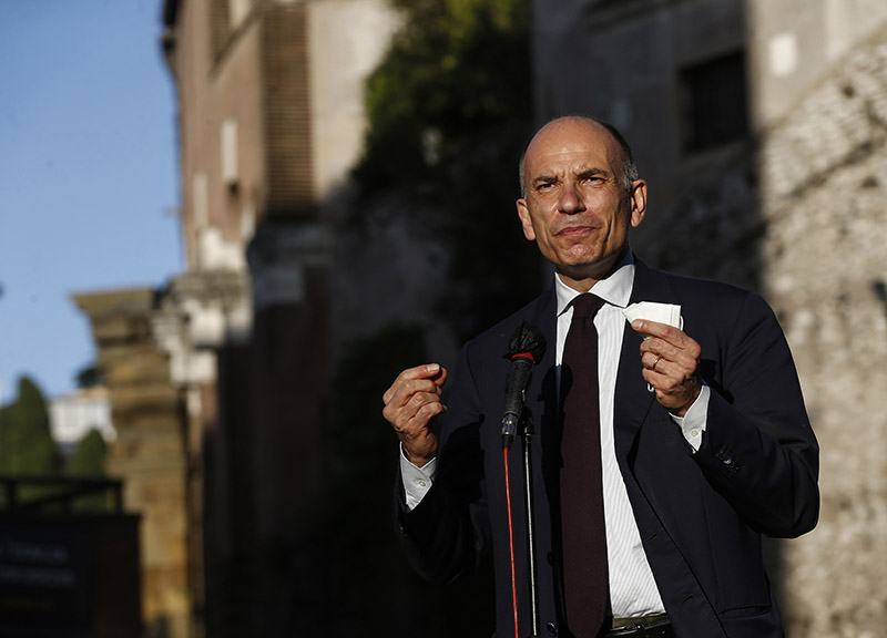 Letta: “Dote per 18enni finanziata da tassa successione ricchi”. Draghi: no Letta: “Dote per 18enni finanziata da tassa successione ricchi”. Draghi: no