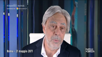 Fratelli di Crozza: Di Battista dal 2071: “cerco di capire se scendere in politica…ci penso ancora qualche mese”