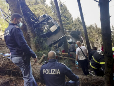 Stresa, procuratore: “Freno non ha funzionato, indagini per disastro colposo”
