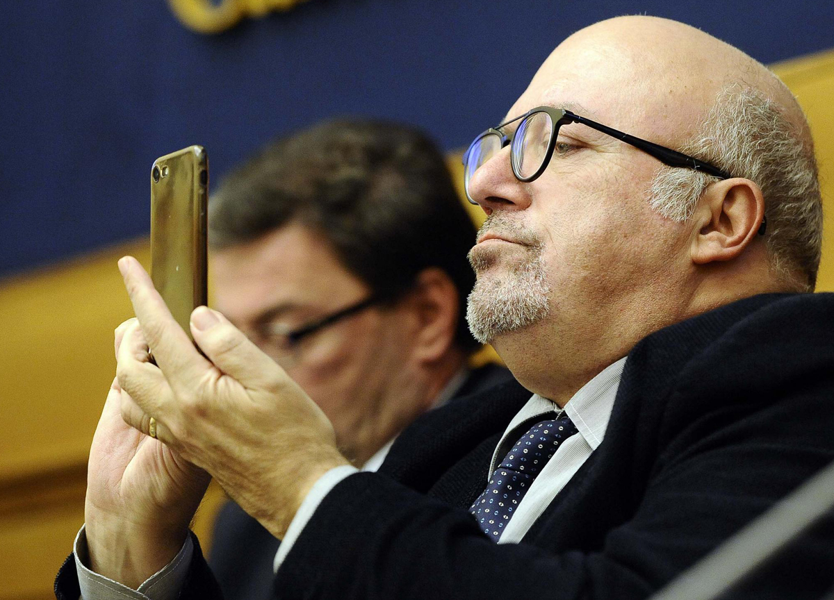 Elezioni Roma: rispunta Storace, autocandidato contro il delirio da manager Elezioni Roma: rispunta Storace, autocandidato contro il delirio da manager