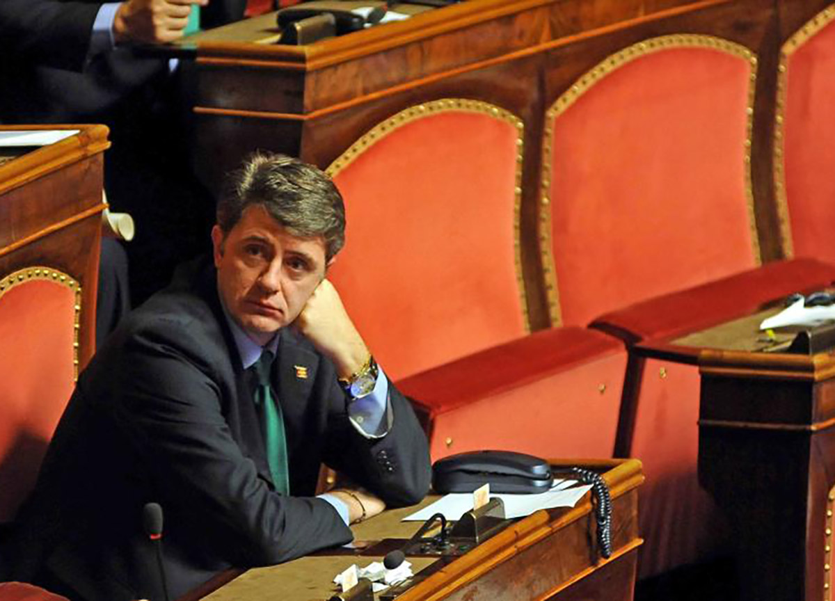 Stresa, “sul tavolo c’è anche l’ipotesi attentato” Stresa, “sul tavolo c’è anche l’ipotesi attentato”