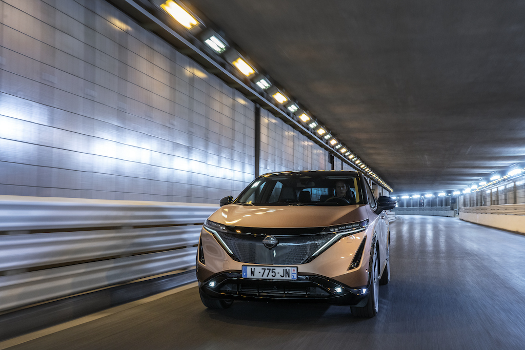 Nissan Ariya il crossover coupé 100% elettrico debutta sul circuito di Monaco