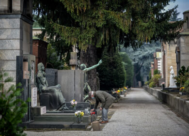 Così le mafie mirano al settore dei funerali: “Vale oltre 2 miliardi di euro”