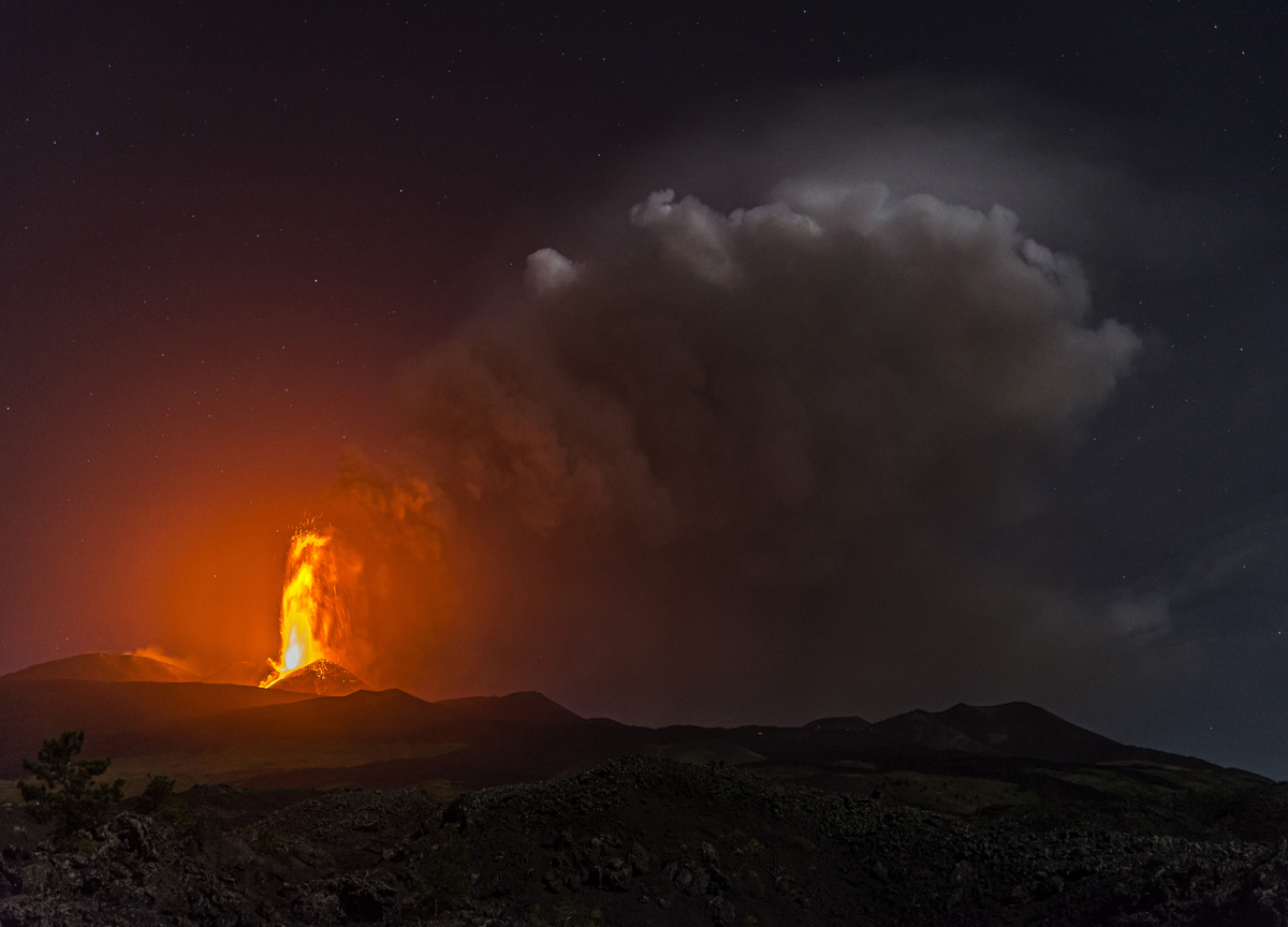Nuova spettacolare eruzione dell’Etna