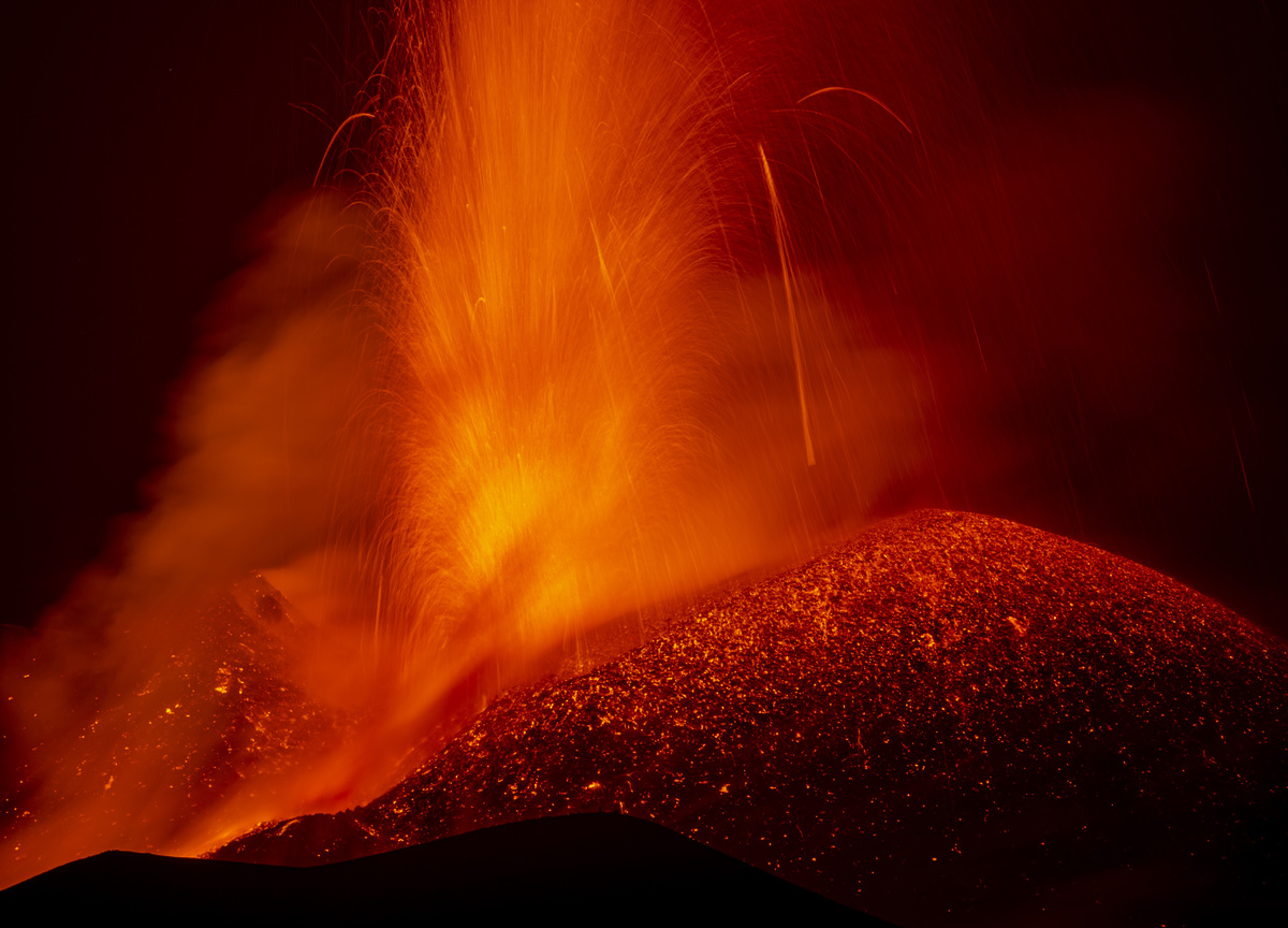 Nuova spettacolare eruzione dell’Etna