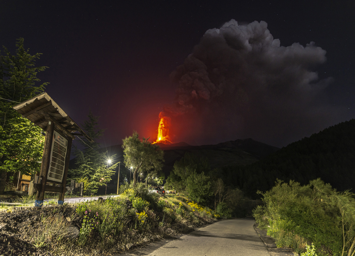 Nuova spettacolare eruzione dell’Etna