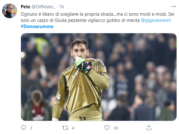 Donnarumma non rinnova: sui social si scatena la rabbia dei tifosi Donnarumma non rinnova: sui social si scatena la rabbia dei tifosi