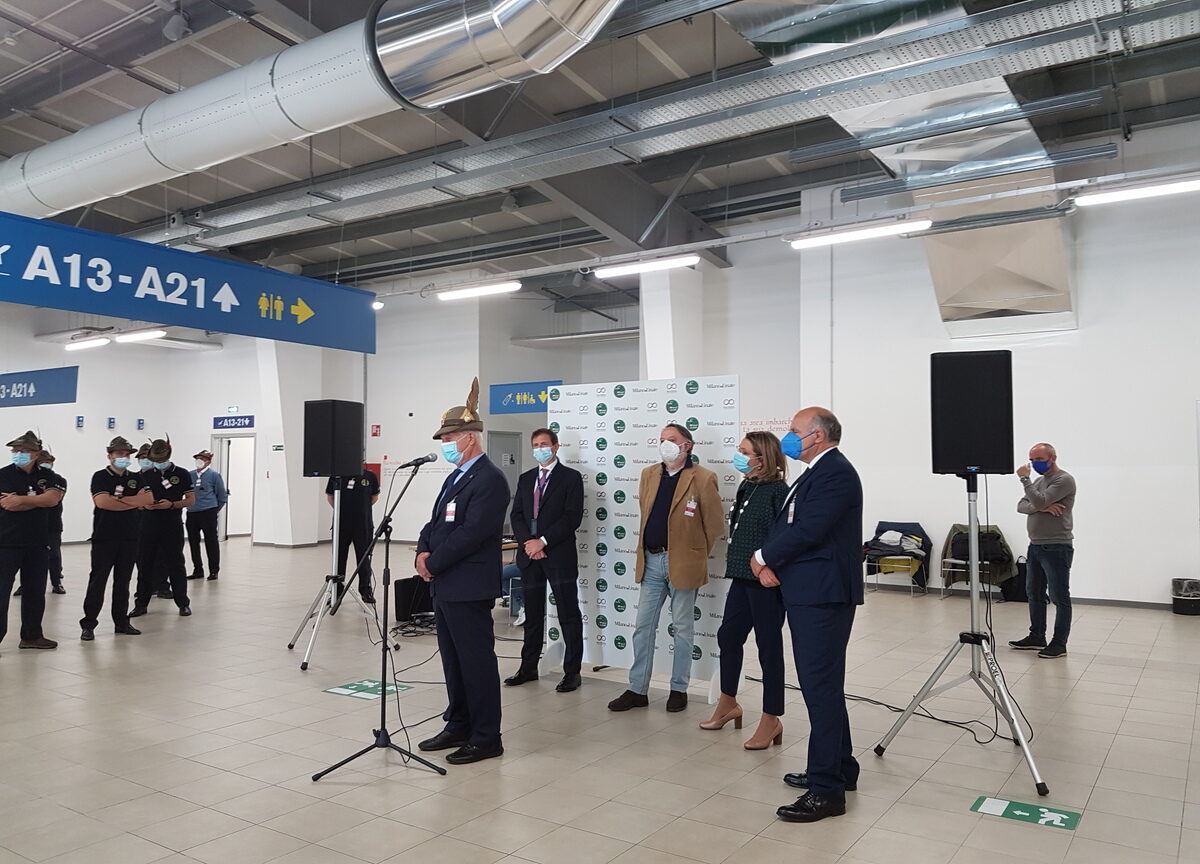 Galleria foto 'SEA, consegnato il Fabbricato di Linate all’Associazione Nazionale Alpini' - foto 1