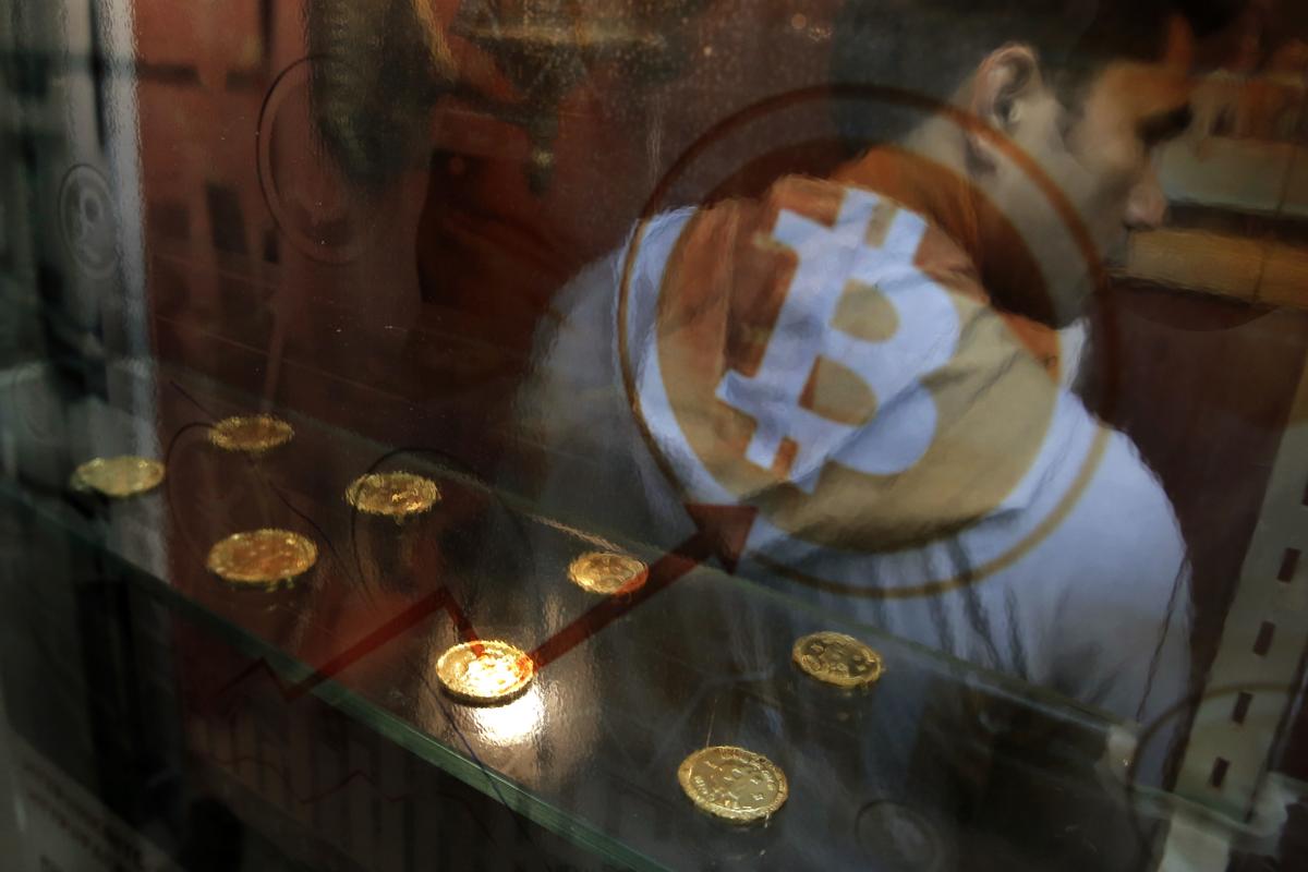 “Bitcoin destinati al grande crollo. Quando? Con le e-valute di Fed e Bce” “Bitcoin destinati al grande crollo. Quando? Con le e-valute di Fed e Bce”