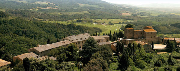 Toscana, il borgo Castelfalfi a Montaione ceduto alla famiglia indiana Lohia Toscana, il borgo Castelfalfi a Montaione ceduto alla famiglia indiana Lohia