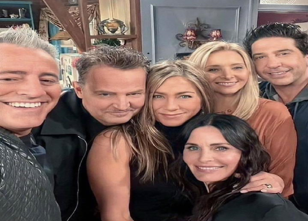 La Friends Reunion è quasi tra noi: ecco gli attori ieri e oggi FOTO La Friends Reunion è quasi tra noi: ecco gli attori ieri e oggi FOTO