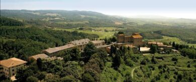 Toscana, il borgo Castelfalfi a Montaione ceduto alla famiglia indiana Lohia
