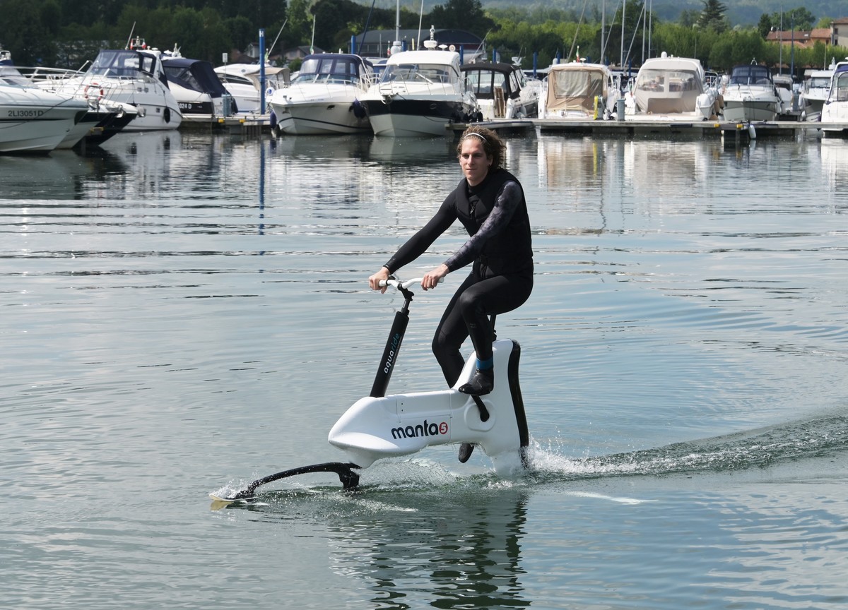 Manta 5 la bici acquatica dalla Nuova Zelanda al Lago Maggiore Manta 5 la bici acquatica dalla Nuova Zelanda al Lago Maggiore