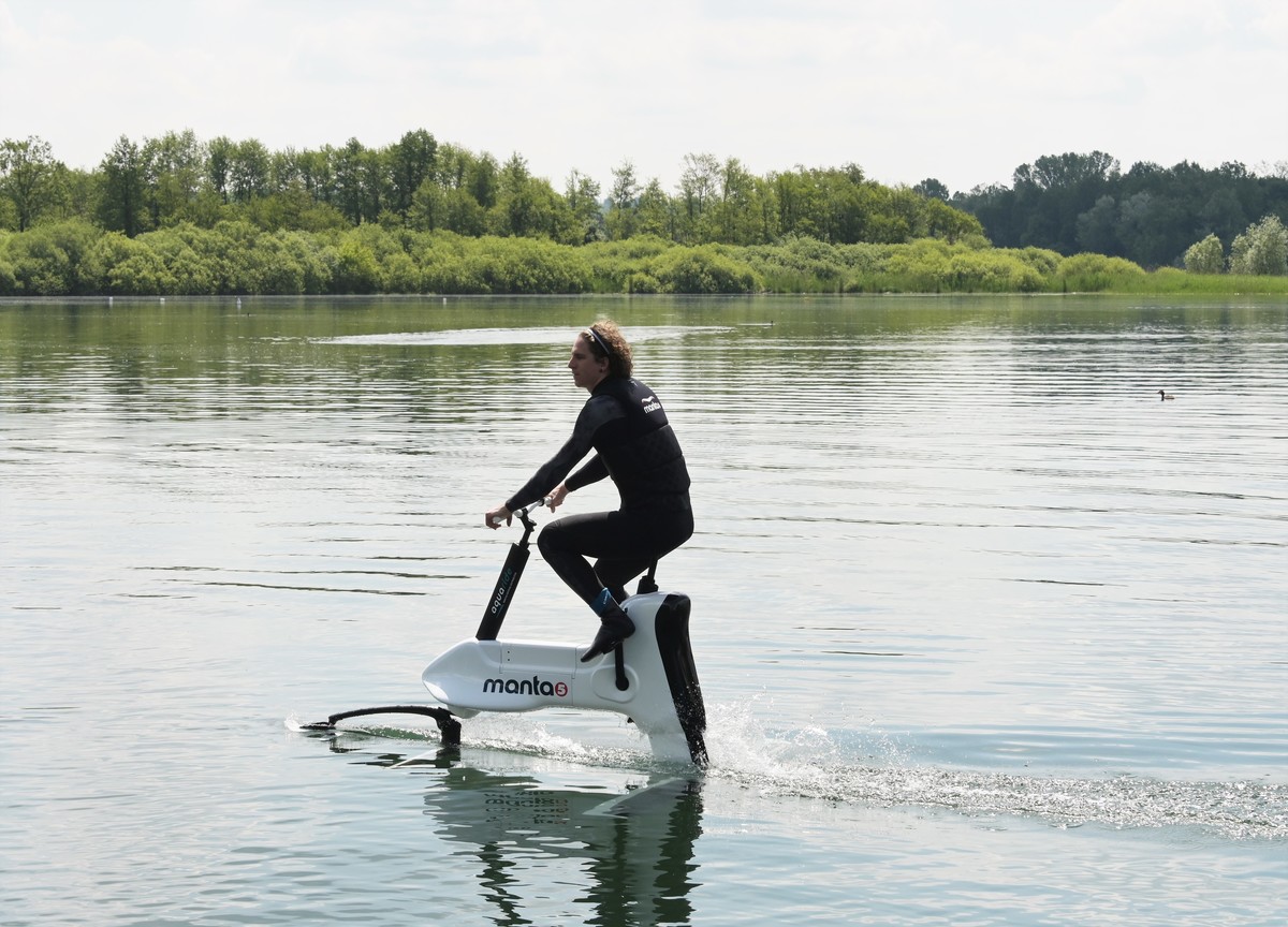 Manta 5 la bici acquatica dalla Nuova Zelanda al Lago Maggiore Manta 5 la bici acquatica dalla Nuova Zelanda al Lago Maggiore