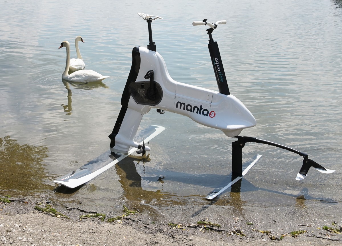 Manta 5 la bici acquatica dalla Nuova Zelanda al Lago Maggiore Manta 5 la bici acquatica dalla Nuova Zelanda al Lago Maggiore