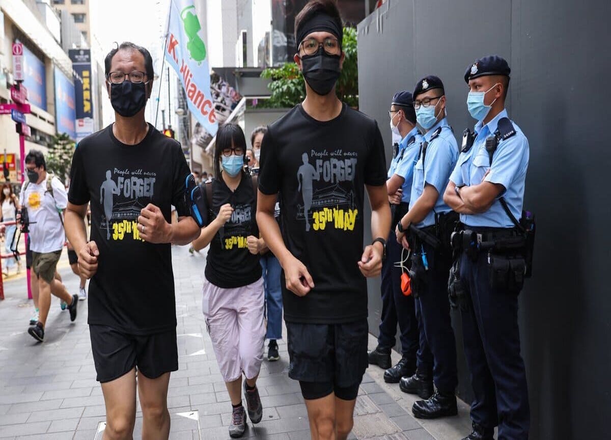 Hong Kong, cancellata la manifestazione in ricordo delle vittime di Tienanmen Hong Kong, cancellata la manifestazione in ricordo delle vittime di Tienanmen