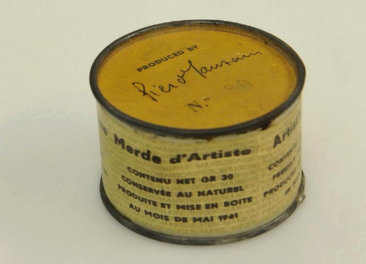 Piero Manzoni, 60 anni e non sentirli: la Merda d’artista più attuale che mai