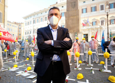 Blocco licenziamenti, Landini attacca il governo. E Draghi replica che..