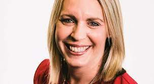 Lisa Shaw, star della BBC, muore dopo aver fatto il vaccino Astrazeneca