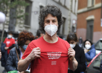 Coprifuoco, a Piazzapulita lite furiosa tra Santori e Borghi. VIDEO