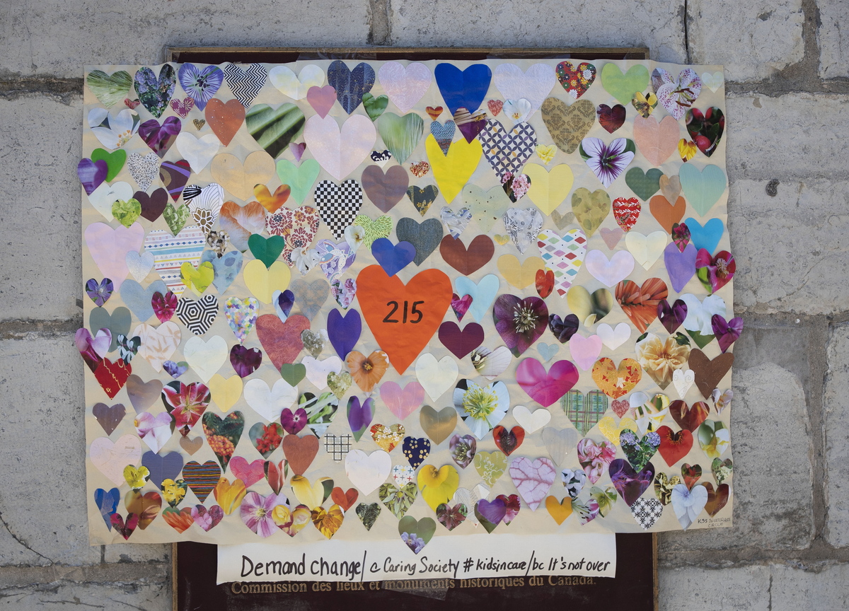 Canada, Orrore vicino a una scuola cattolica: trovati i resti di 215 bambini