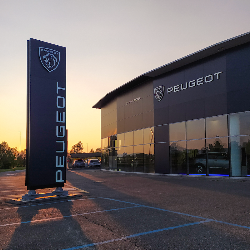 Stellantis: il nuovo logo Peugeot nelle concessionarie Italiane