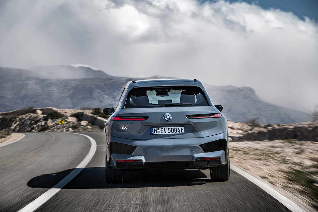 Nuova BMW iX, l’ammiraglia a zero emissioni Nuova BMW iX, l’ammiraglia a zero emissioni