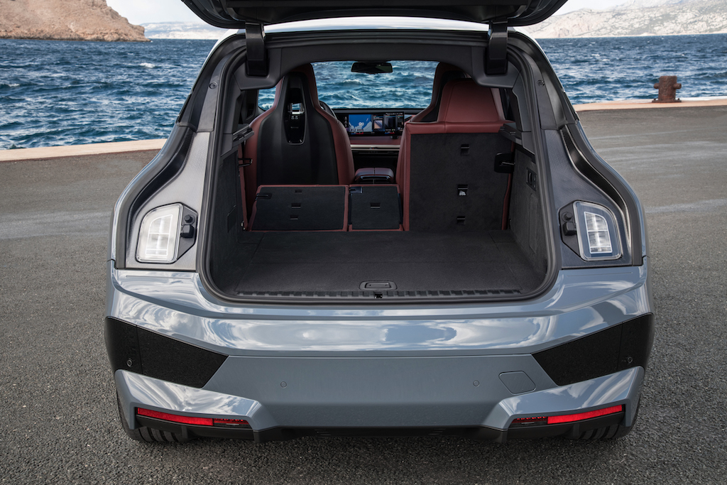 Nuova BMW iX, l’ammiraglia a zero emissioni Nuova BMW iX, l’ammiraglia a zero emissioni