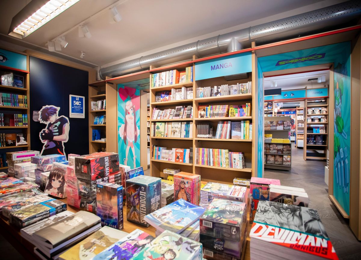 Mondadori Retail apre 10 librerie e un nuovo format: la fumetteria Just Comics Mondadori Retail apre 10 librerie e un nuovo format: la fumetteria Just Comics
