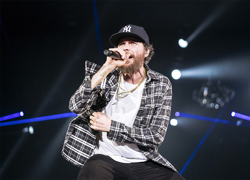 Jovanotti: “Sono un ragazzo vaccinato”, ed esulta anche il presidente Giani Jovanotti: “Sono un ragazzo vaccinato”, ed esulta anche il presidente Giani