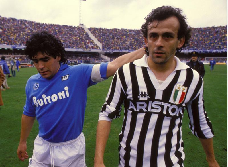 Eredità Maradona, va tutto ai 5 figli. Ogni bene (anche affettivo) all’asta Eredità Maradona, va tutto ai 5 figli. Ogni bene (anche affettivo) all’asta
