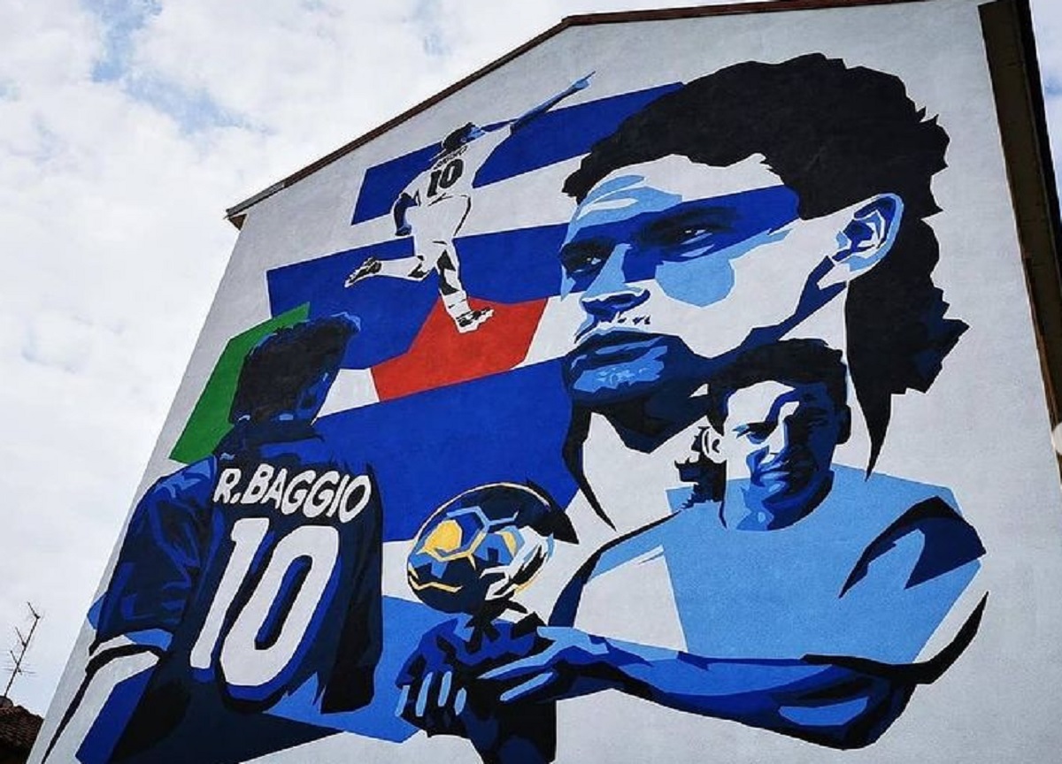 A Milano un maxi murale dedicato a Roberto Baggio. VIDEO A Milano un maxi murale dedicato a Roberto Baggio. VIDEO