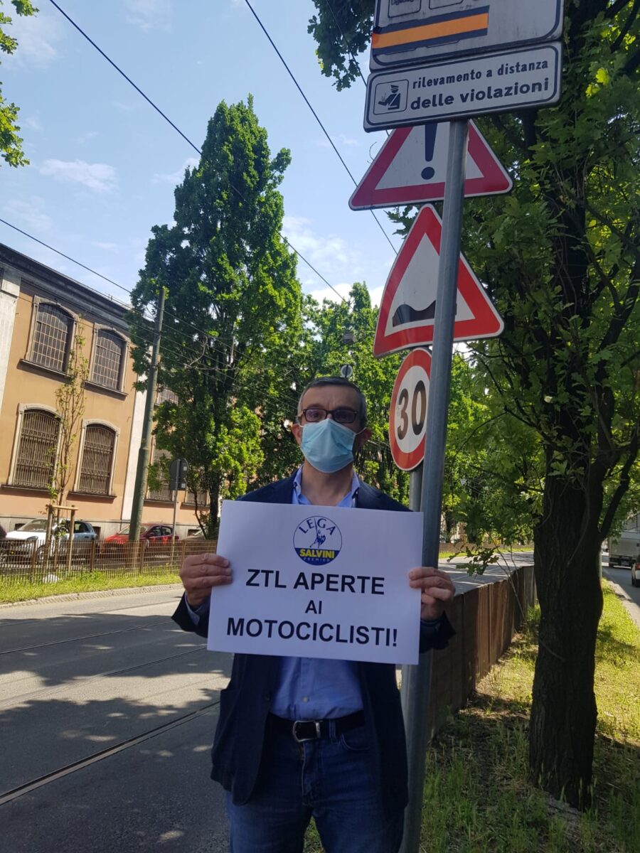 Via Lancetti Milano, Bolognini (Lega): “Sala tappi le buche…”. FOTO Via Lancetti Milano, Bolognini (Lega): “Sala tappi le buche…”. FOTO