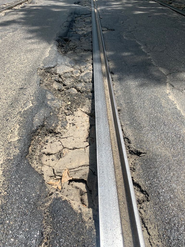 Via Lancetti Milano, Bolognini (Lega): “Sala tappi le buche…”. FOTO Via Lancetti Milano, Bolognini (Lega): “Sala tappi le buche…”. FOTO