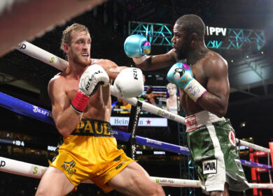 Boxe, l’ex pugile Floyd Mayweather contro lo youtuber Logan Paul