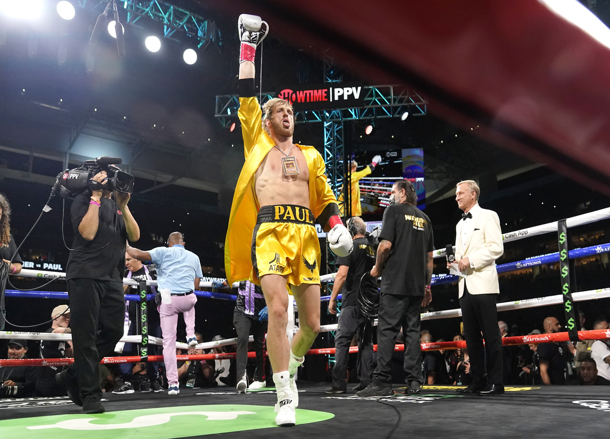 Boxe, l’ex pugile Floyd Mayweather contro lo youtuber Logan Paul Boxe, l’ex pugile Floyd Mayweather contro lo youtuber Logan Paul